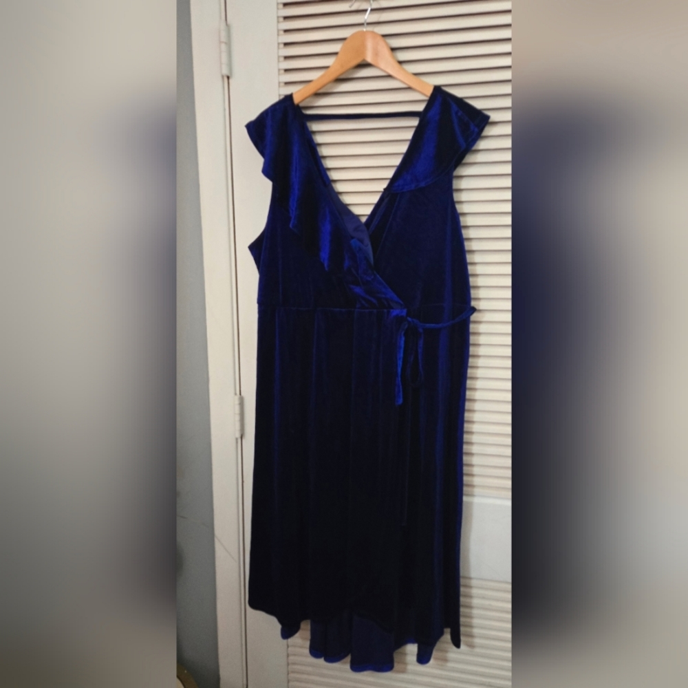 Torrid, size 18w blue velvet like dress.
